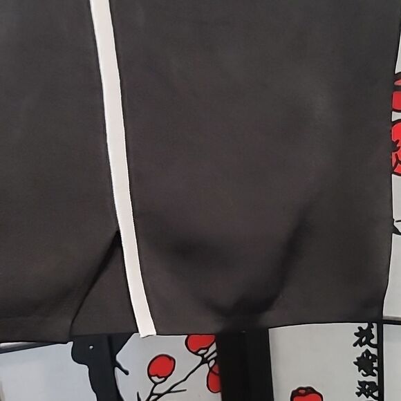 Reiss Anna Contrast Stripe Long Sleeve Top in Black/White - Picture 4 of 8